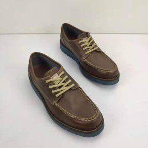 Brown business dress shoes